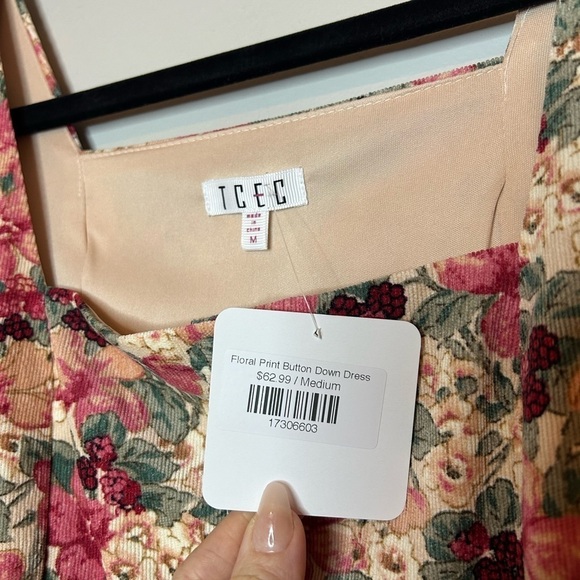 Lana Floral Print Button Down Dress Size M *NWT* - Picture 5 of 8